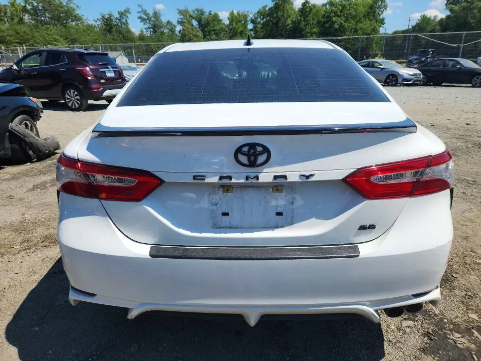 2020 TOYOTA CAMRY SE NIGHTSHADE  