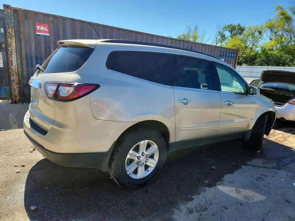 2014 CHEVROLET TRAVERSE LT  