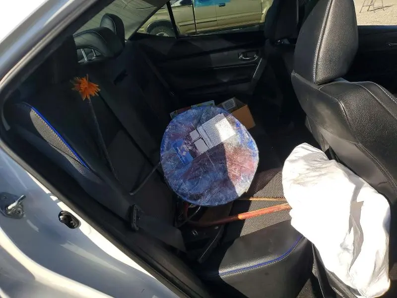 2017 TOYOTA COROLLA SE  