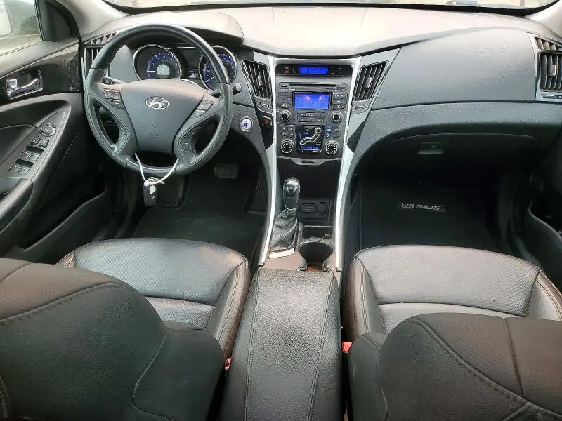 2013 HYUNDAI SONATA SE  