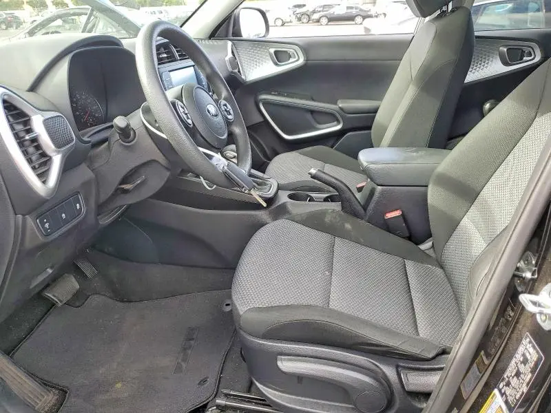 2021 KIA SOUL LX  
