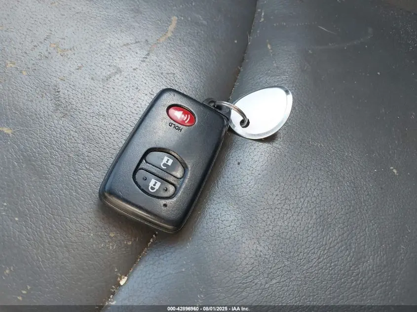 2013 TOYOTA PRIUS V TWO