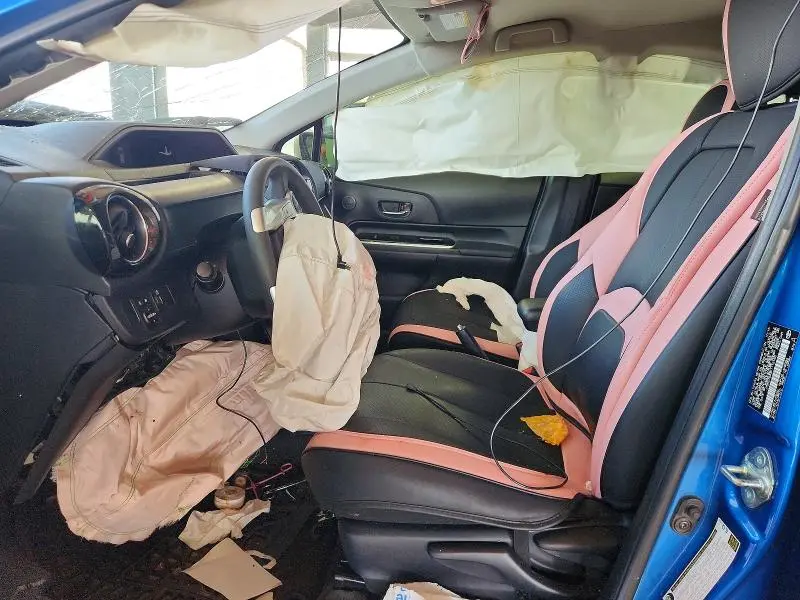 2015 TOYOTA PRIUS C THREE  