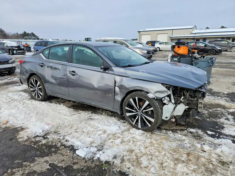 2019 NISSAN ALTIMA SR  