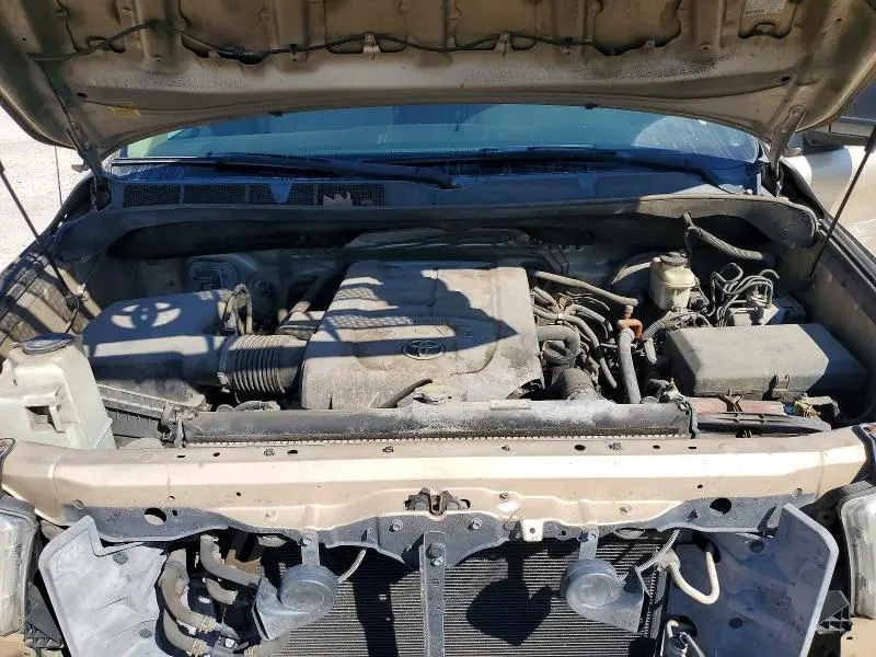 2010 TOYOTA TUNDRA CREWMAX SR5  