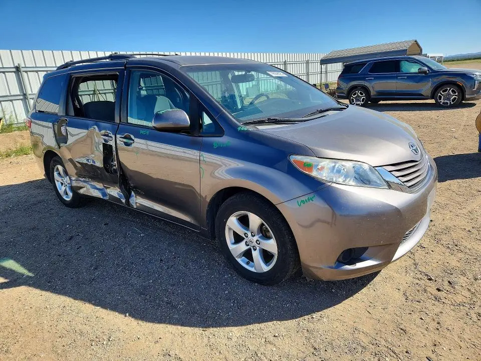 2017 TOYOTA SIENNA LE 8-PASSENGER  