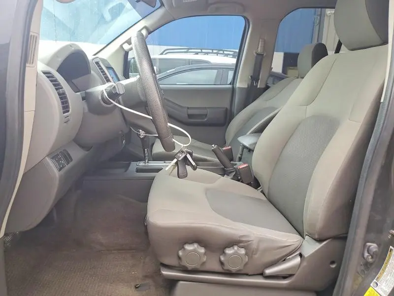 2013 NISSAN XTERRA X  