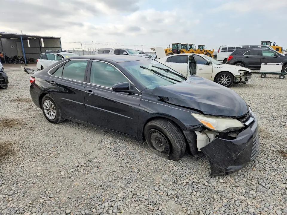 2016 TOYOTA CAMRY LE  