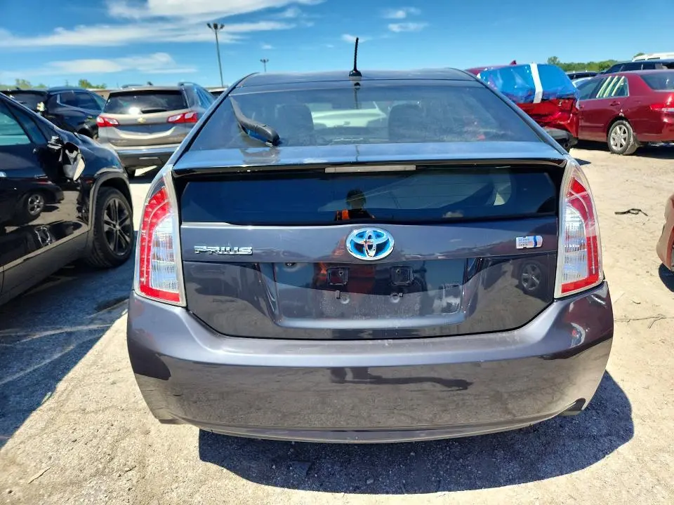 2015 TOYOTA PRIUS THREE  