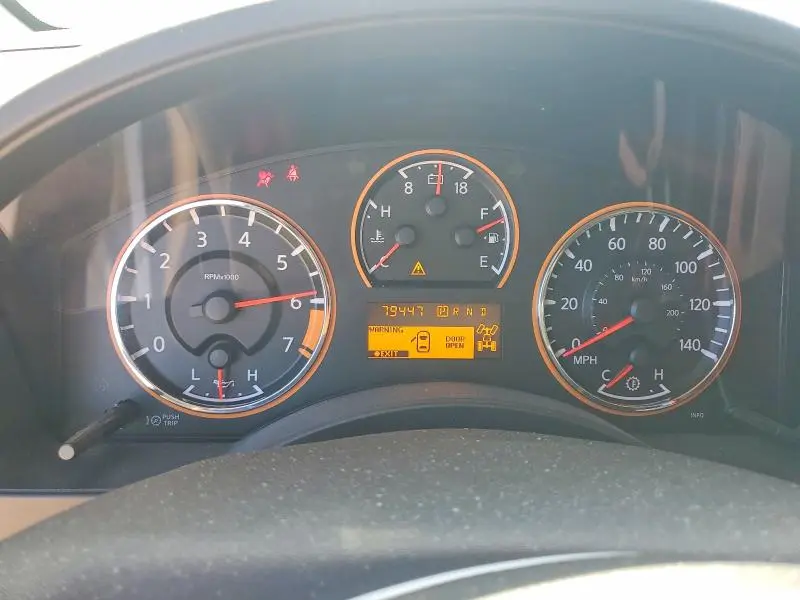 2015 NISSAN TITAN SL  
