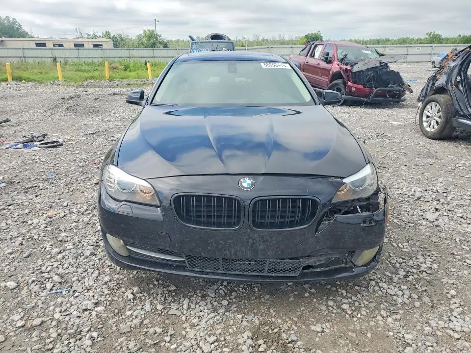 2011 BMW 528 I  