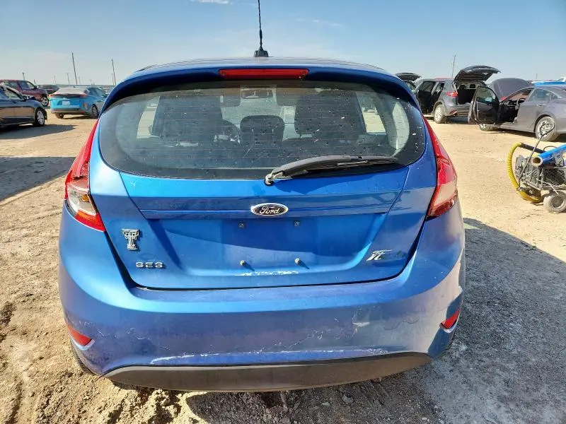 2011 FORD FIESTA SES  