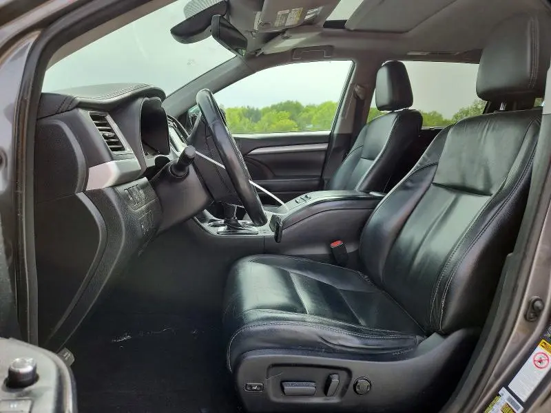 2017 TOYOTA HIGHLANDER XLE  