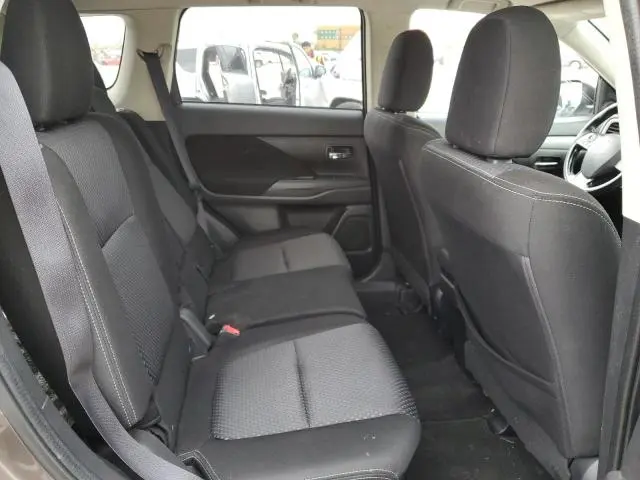 2017 MITSUBISHI OUTLANDER ES  