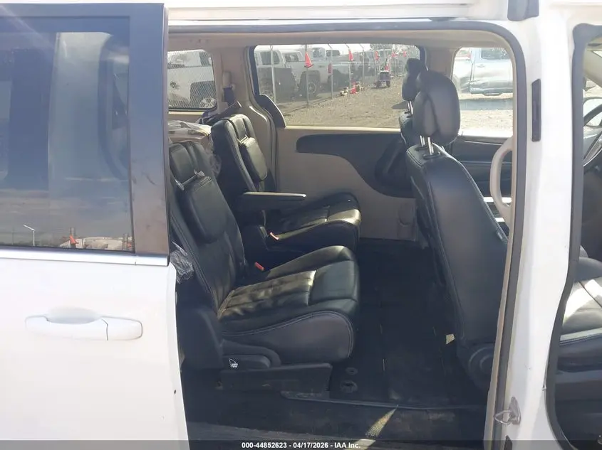 2014 CHRYSLER TOWN & COUNTRY TOURING