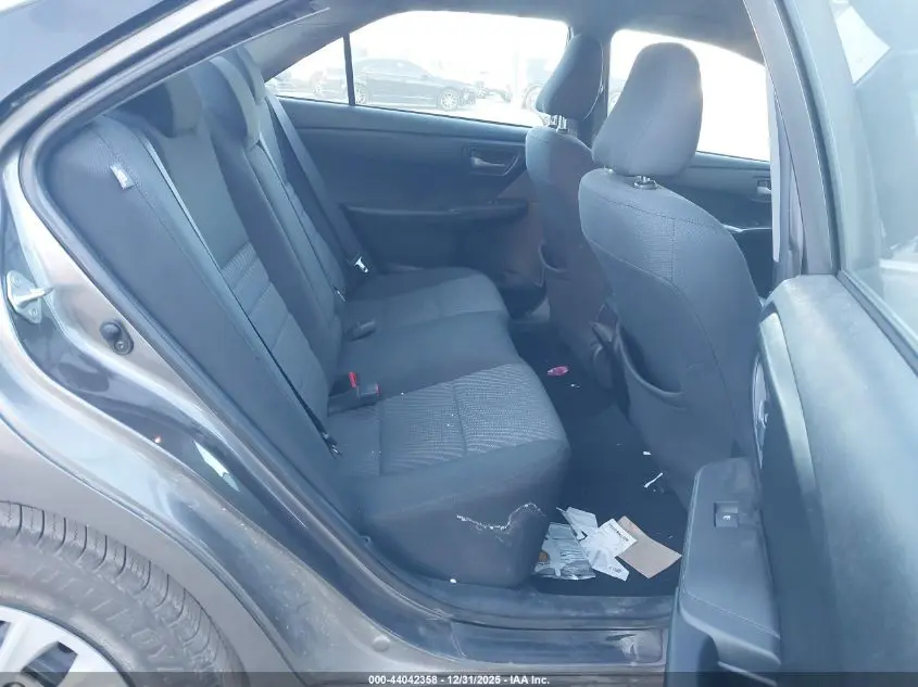 2015 TOYOTA CAMRY LE