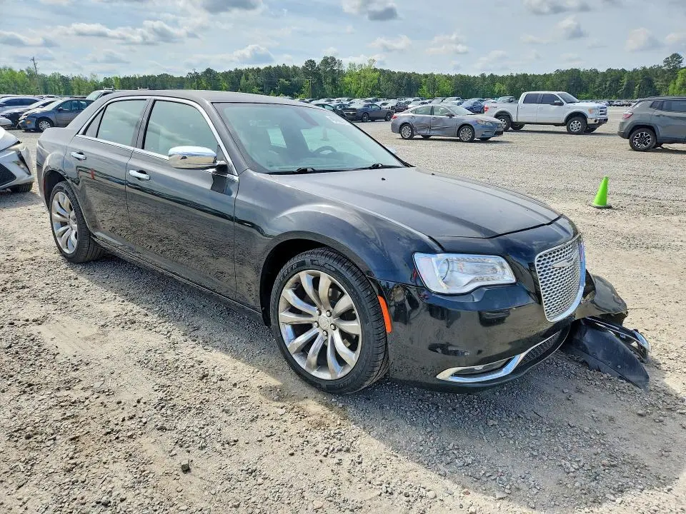 2018 CHRYSLER 300 LIMITED  