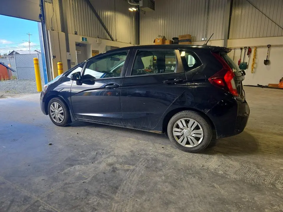 2015 HONDA FIT LX  