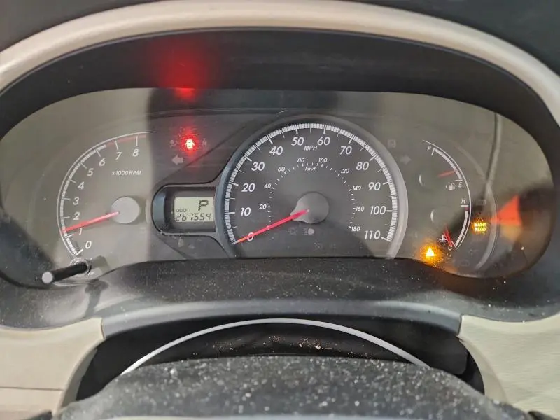 2013 TOYOTA SIENNA LE  