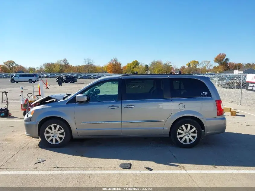 2016 CHRYSLER TOWN & COUNTRY TOURING