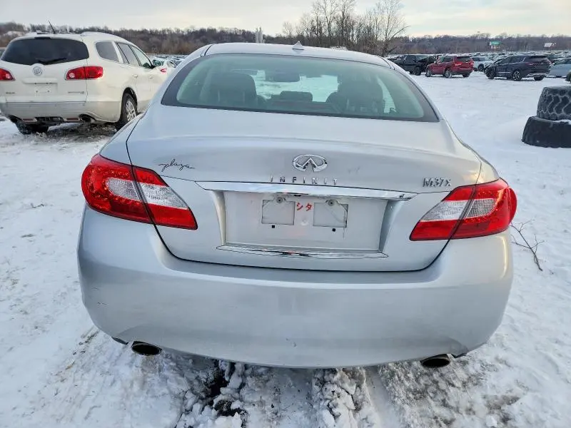 2011 INFINITI M37 X  