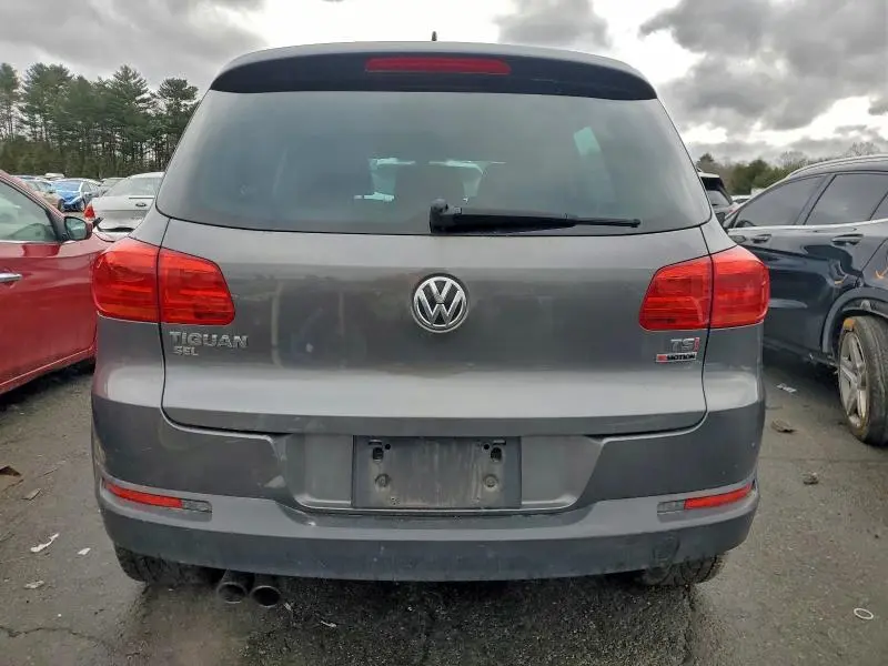 2016 VOLKSWAGEN TIGUAN S  