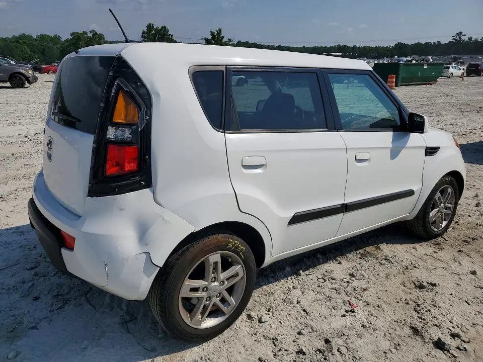 2010 KIA SOUL +  