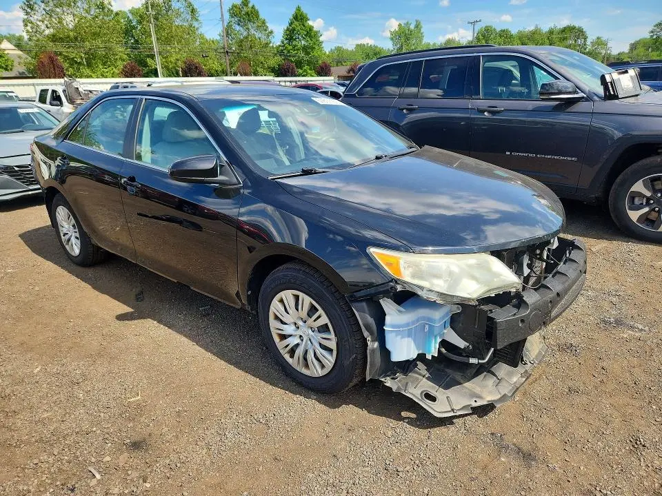 2013 TOYOTA CAMRY LE  