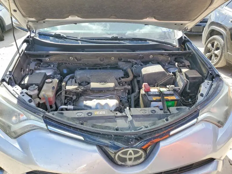 2018 TOYOTA RAV4 XLE  
