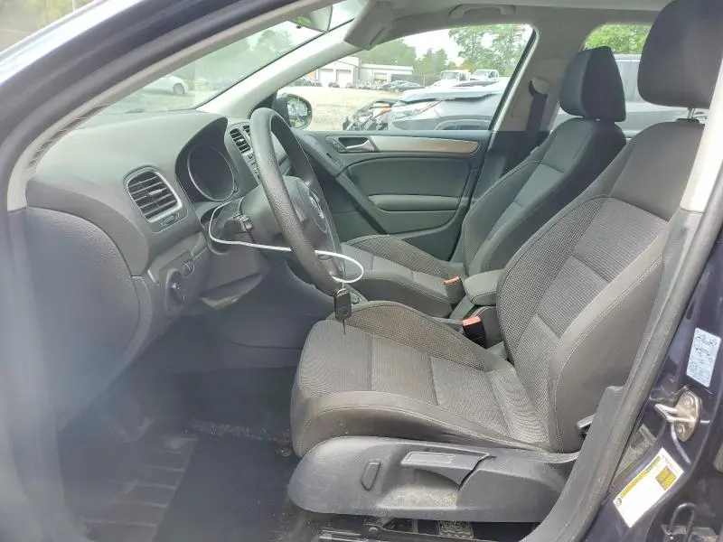2013 VOLKSWAGEN GOLF   