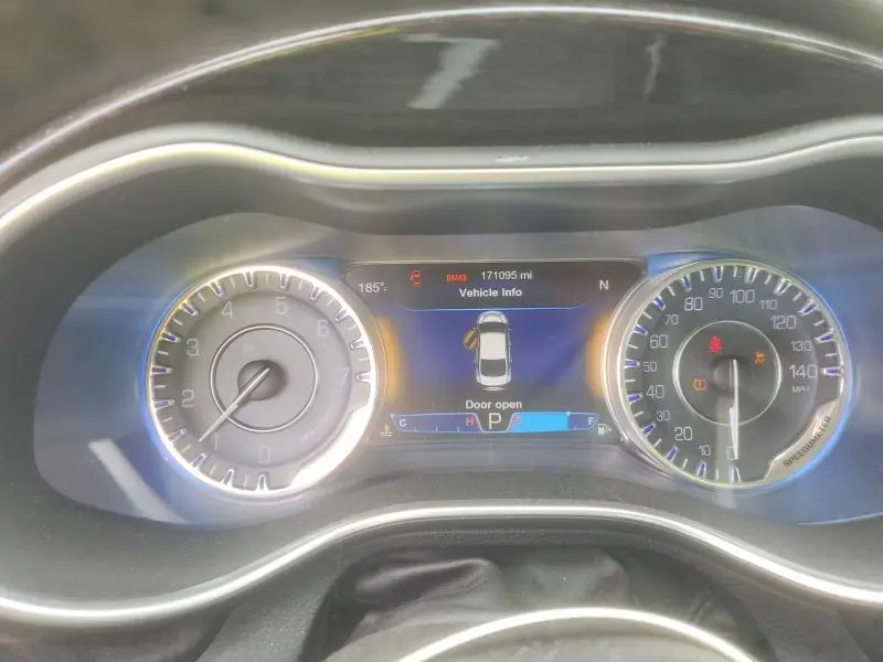 2016 CHRYSLER 200 C  