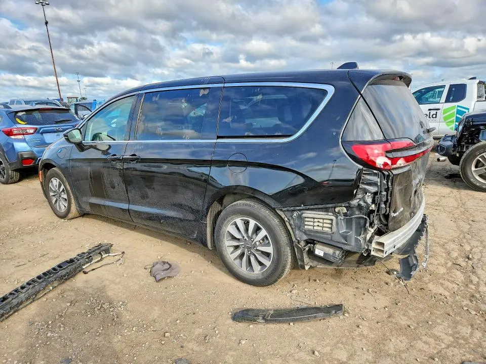 2022 CHRYSLER PACIFICA HYBRID TOURING L  