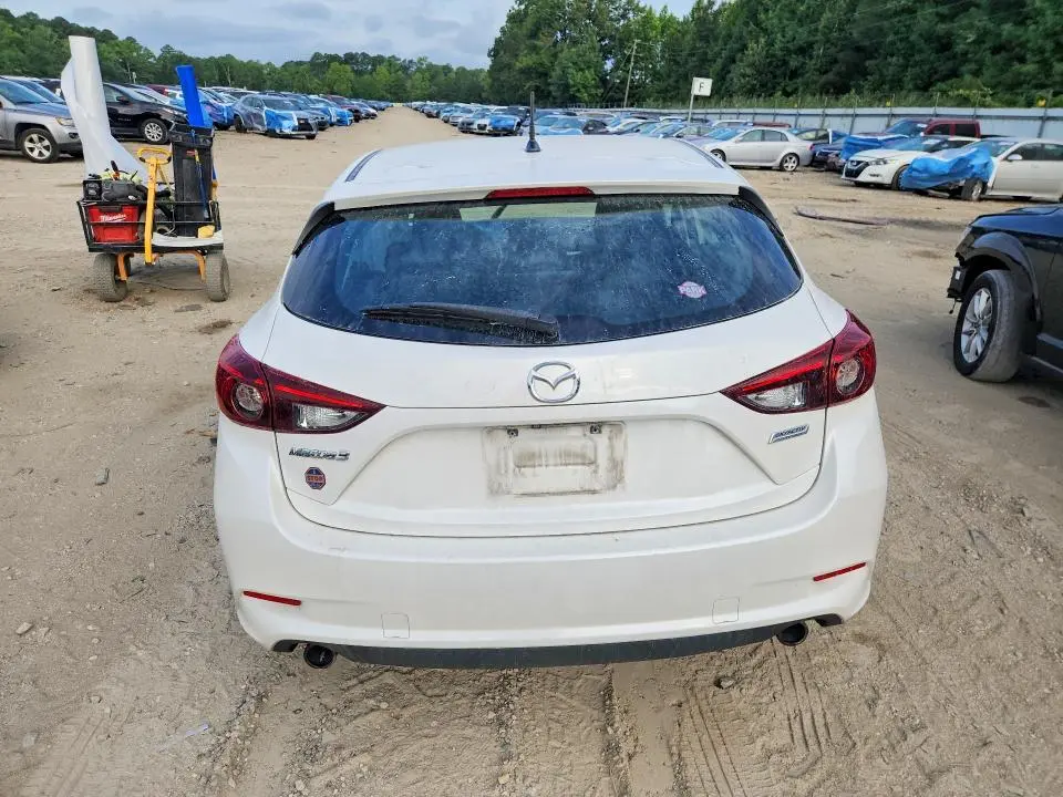 2017 MAZDA 3 TOURING  