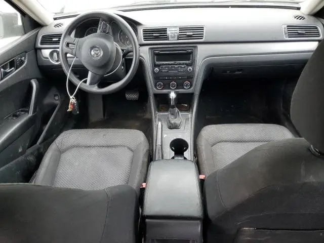 2013 VOLKSWAGEN PASSAT S  