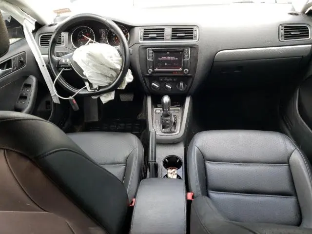 2018 VOLKSWAGEN JETTA SE  