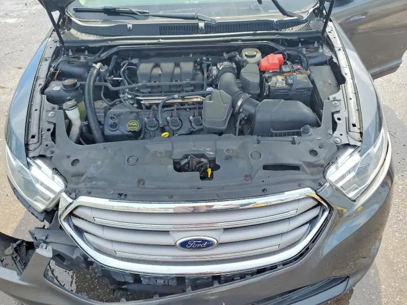 2015 FORD TAURUS SEL  