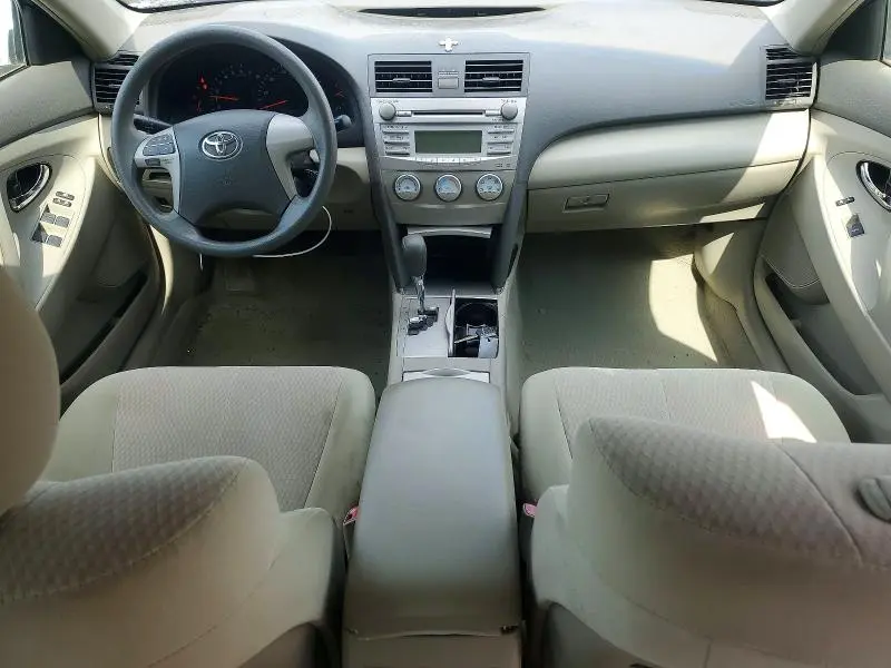 2011 TOYOTA CAMRY LE  