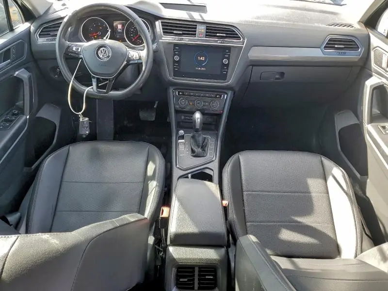 2020 VOLKSWAGEN TIGUAN SE  