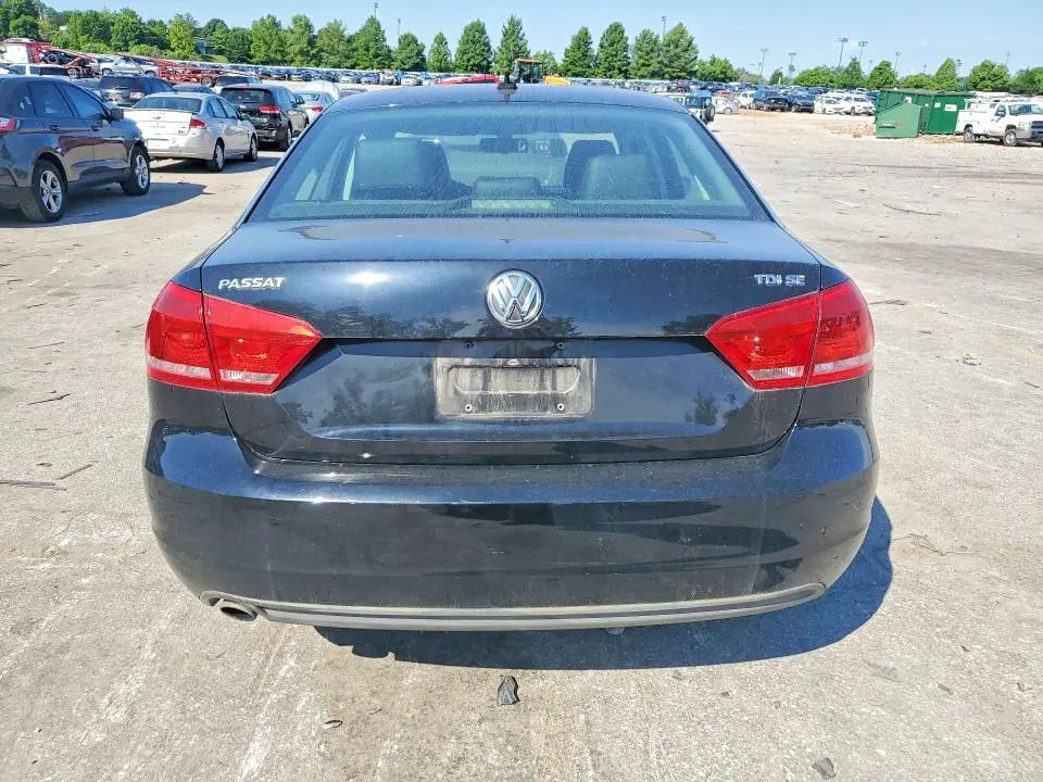 2013 VOLKSWAGEN PASSAT SE  