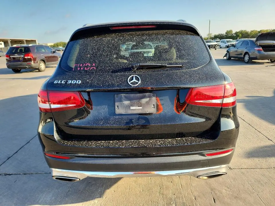 2016 MERCEDES-BENZ GLC 300  