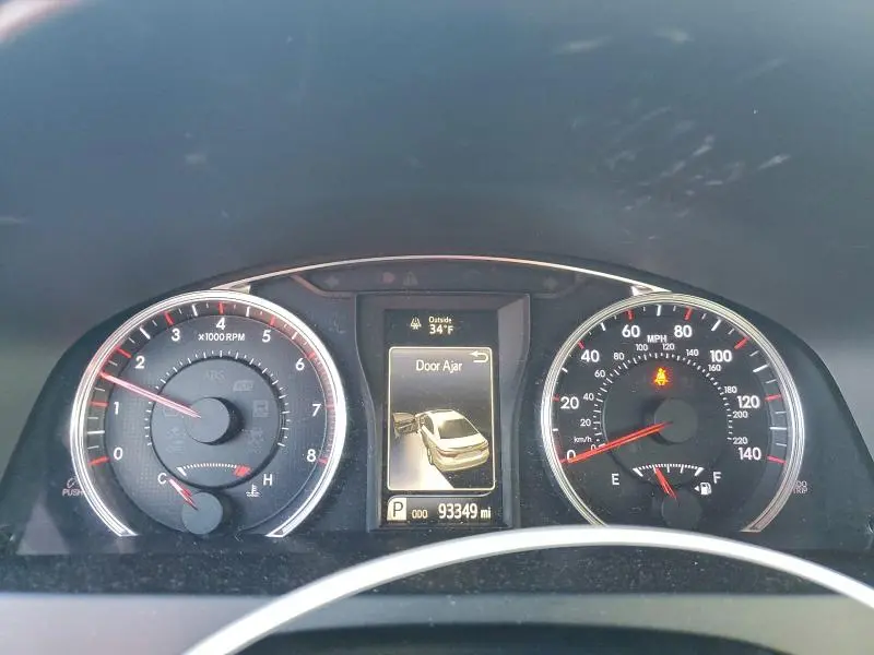 2016 TOYOTA CAMRY LE  