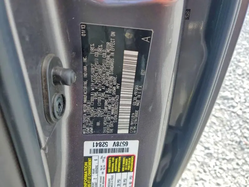 2013 TOYOTA SIENNA XLE 8-PASSENGER  