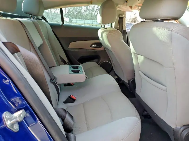 2012 CHEVROLET CRUZE LT  