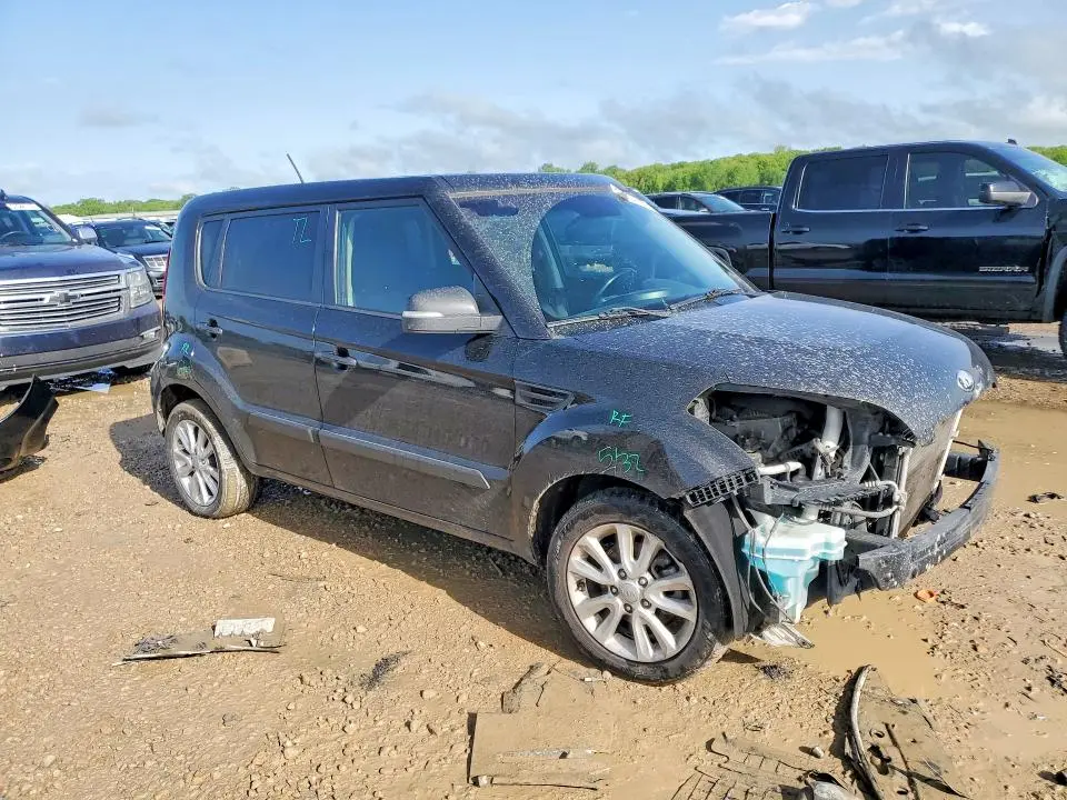 2013 KIA SOUL +  