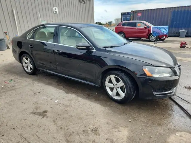 2012 VOLKSWAGEN PASSAT SE