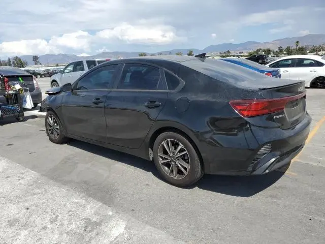 2023 KIA FORTE LX  