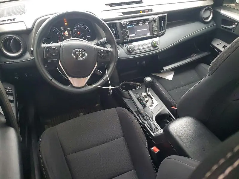 2018 TOYOTA RAV4 XLE  