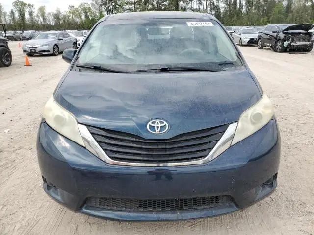 2011 TOYOTA SIENNA LE  