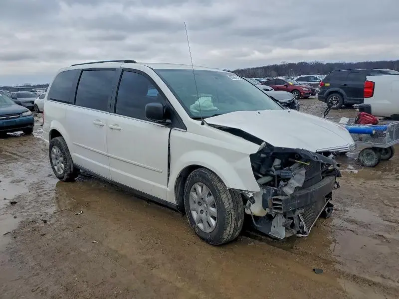 2010 CHRYSLER TOWN & COUNTRY LX  