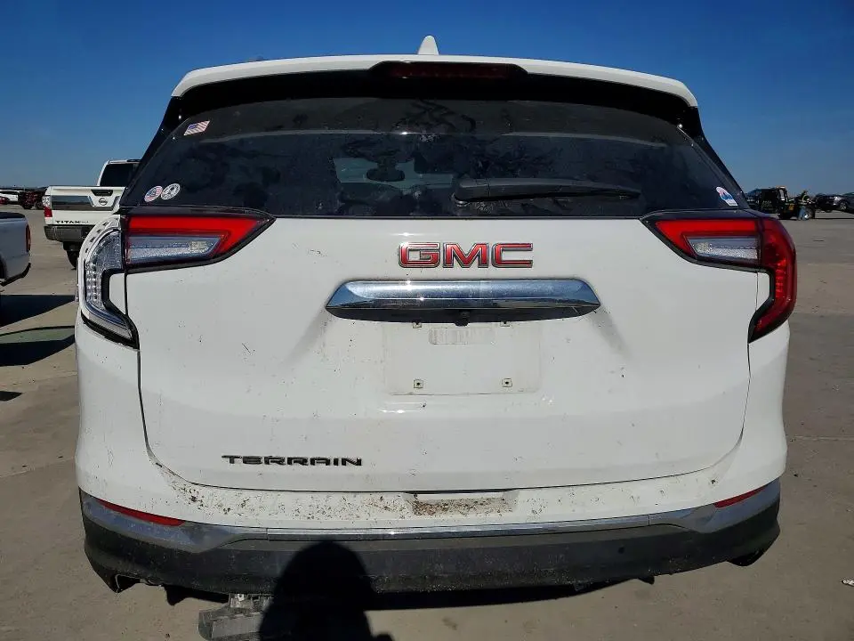 2024 GMC TERRAIN SLT  